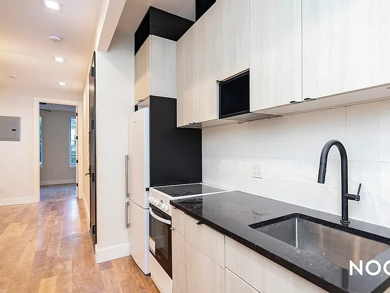 295 Himrod St #3L — Photo 2