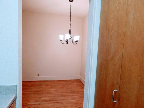 4th image of 5042 15th Ave NE APT A