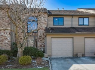 19 Castle Ridge Dr, East Hanover, NJ 07936