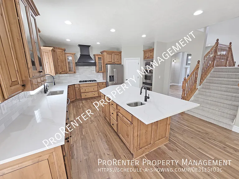 843 Eaglepointe Dr — Photo 6