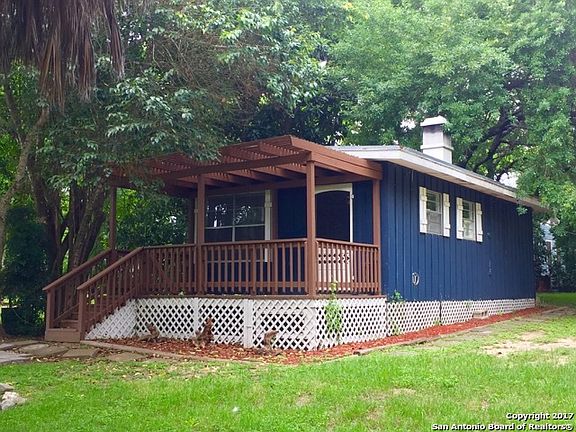 2nd image of 1205 Alamo St