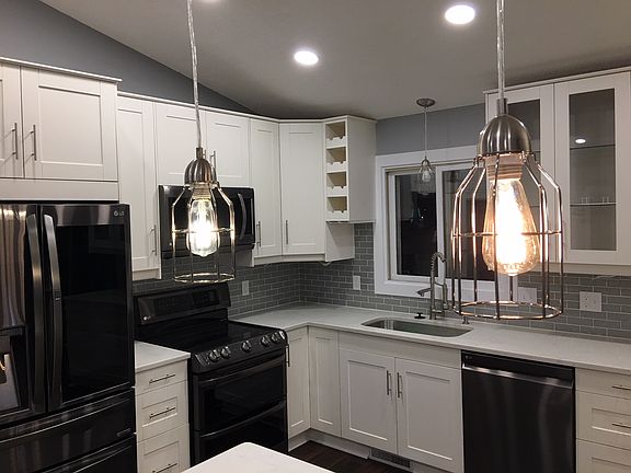 new kitchen with quartz 