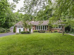 268 Hamiltonian Dr, Red Bank, NJ 07701