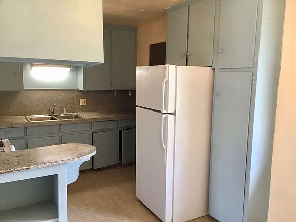 3rd image of 1817 Overbrook Dr