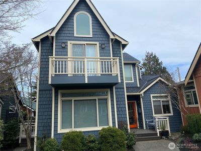 2544 6th Avenue W, Seattle, WA, 98119