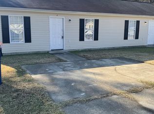 1102 Carver Cir #A, Florence, SC 29501