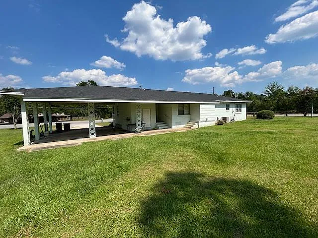 3 bed, 1700 sqft, $1,875 — Photo 3