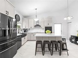 9971 SW 218th Ter, Cutler Bay, FL 33190