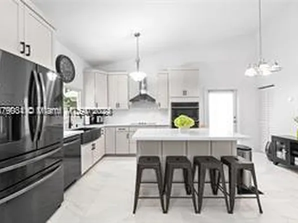 9971 SW 218th Ter, Cutler Bay, FL 33190