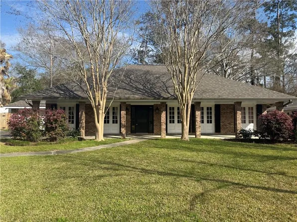 209 Pocosin Dr, Mandeville, LA 70471