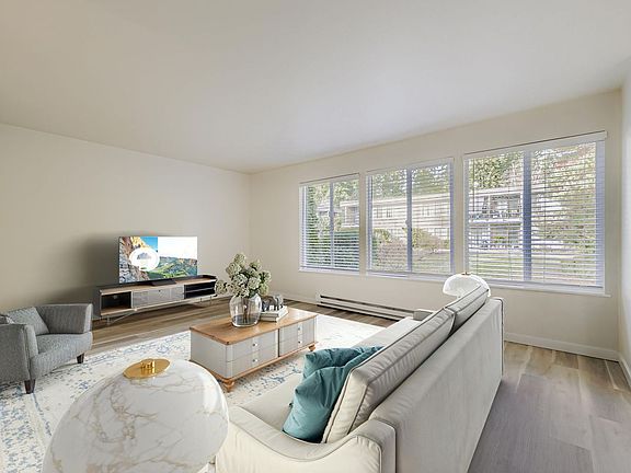 4th image of 5620 183rd St SW APT 109