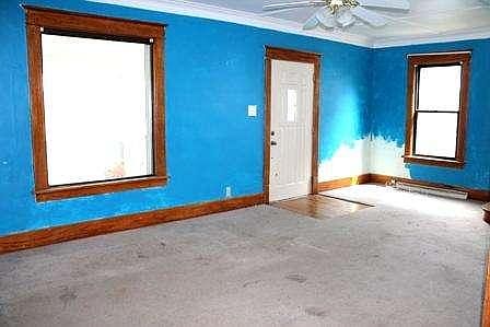 4th image of 204 Hinman Ave