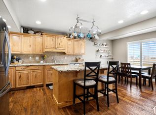 1681 N Pages Place Dr, Bountiful, UT 84010