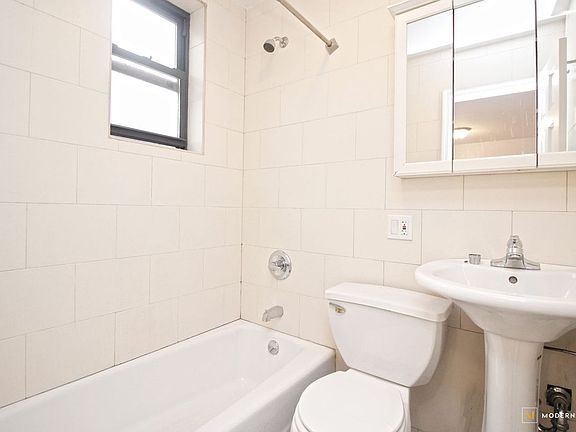 5th image of 2618 18th St #2C
