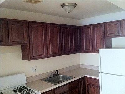 2nd image of 279 Powell St #2