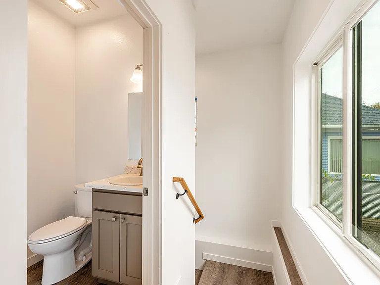 519 N Gould St — Photo 14