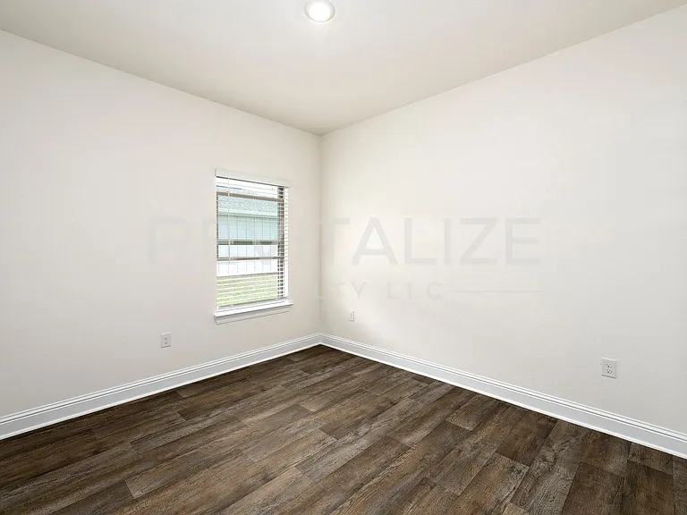 13330 Shea Cir — Photo 16