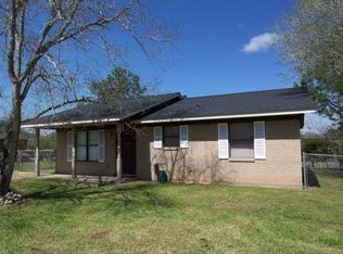 204 W Kleb St, Caldwell, TX 77836