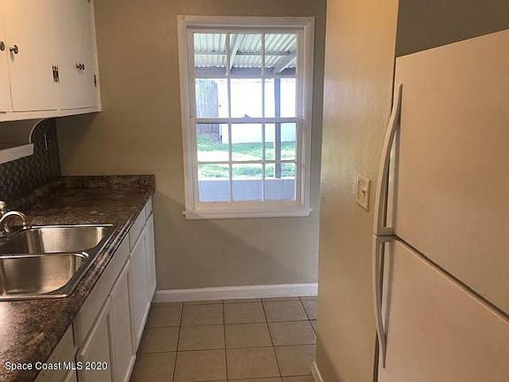 5th image of 27 Seminole Dr #27