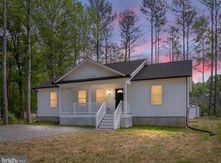 174 Shorewood Dr, Colonial Beach, VA 22443