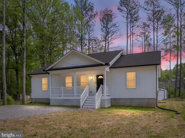 174 Shorewood Dr, Colonial Beach, VA 22443