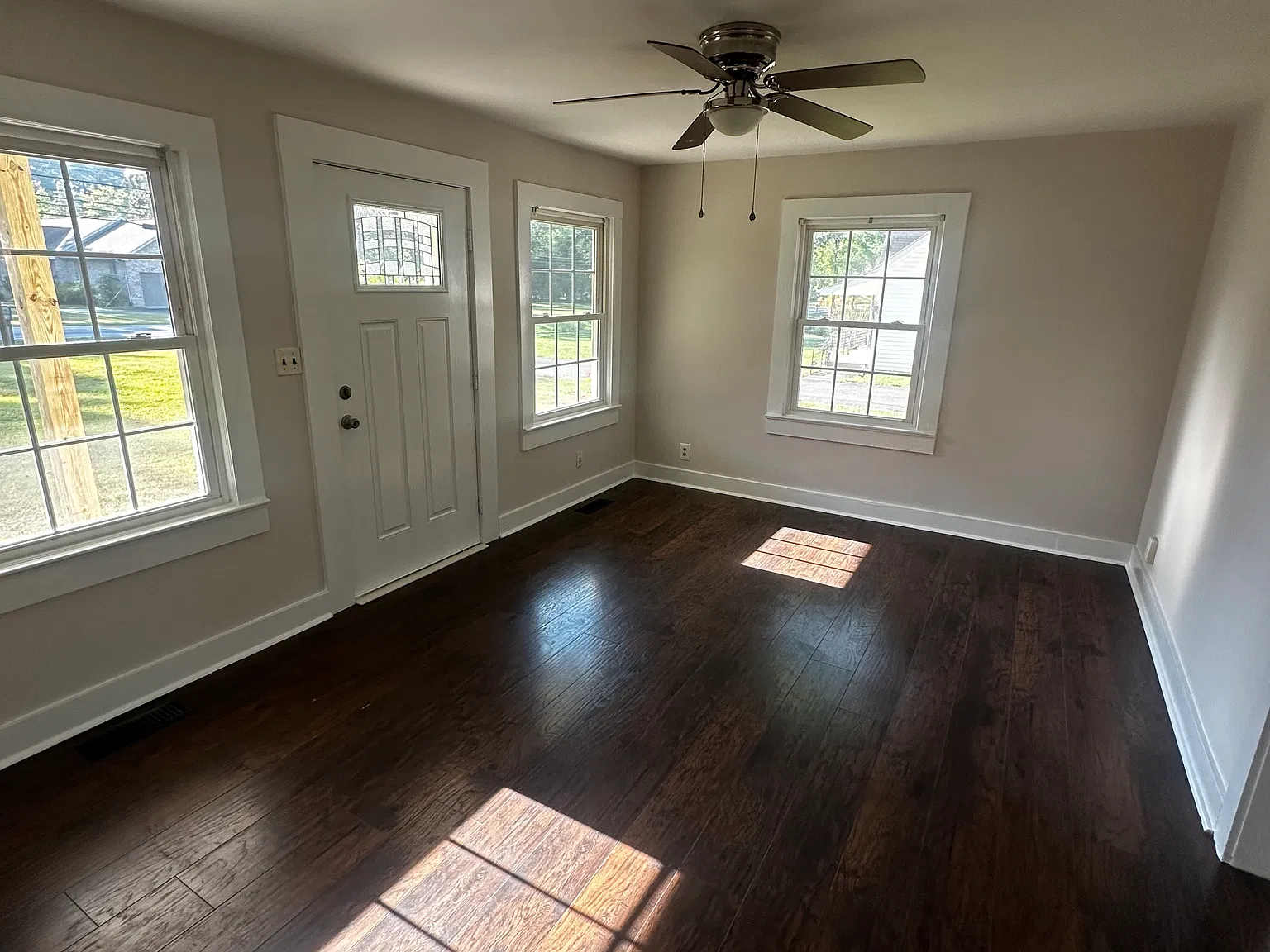 2 bed, 800 sqft, $1,300 — Photo 4