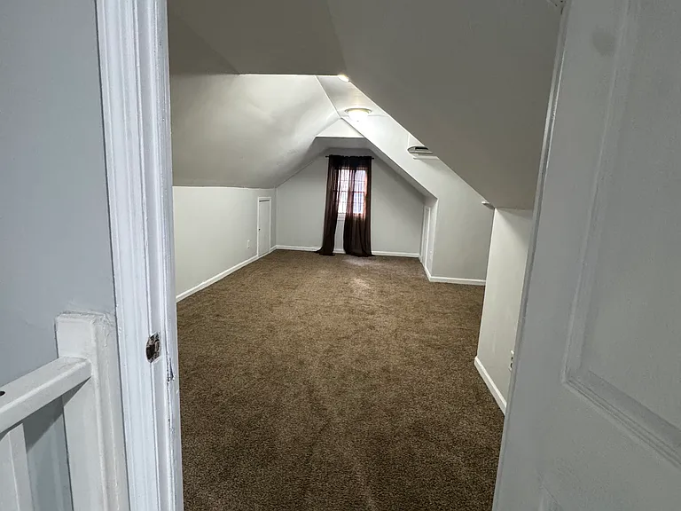 102 Weatherbark Cir — Photo 22