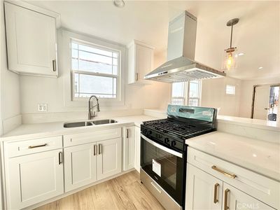 5718 S Manhattan Pl, Los Angeles, CA, 90062