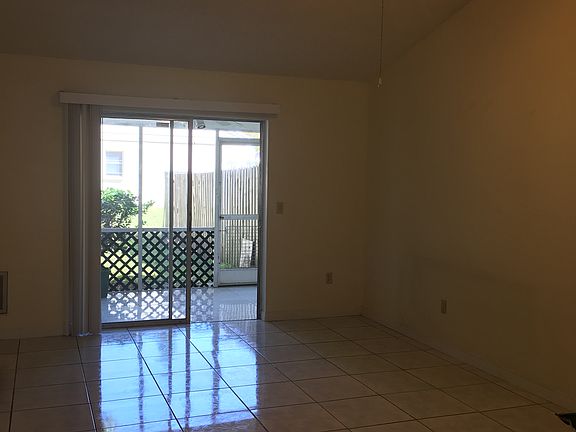5th image of 281 Rogers Ct