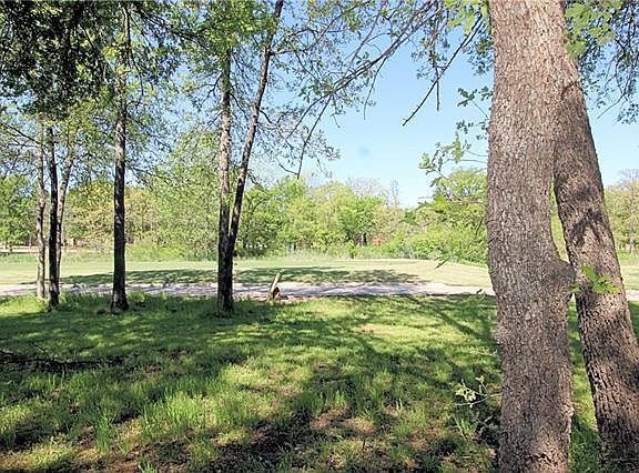 2nd image of 4307 Crown Knoll Cir