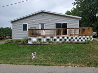 318 W Highland St, La Farge, WI 54639