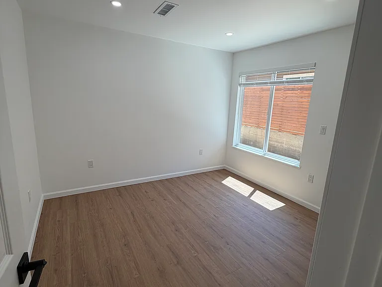 385 Irwin St #385A — Photo 10