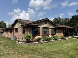 1804 W Clayton Crest AVENUE, Milwaukee, WI 53221