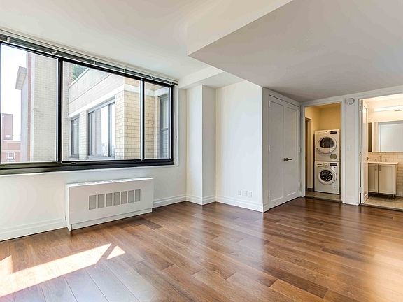 3rd image of 200 E 82nd St APT 4J