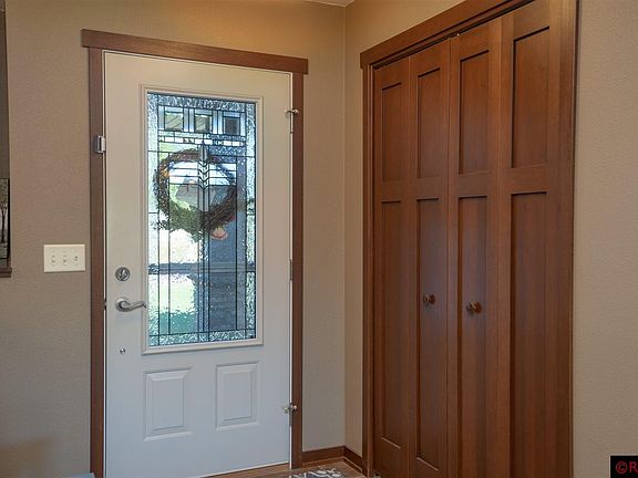 2nd image of 137 Creekside Dr