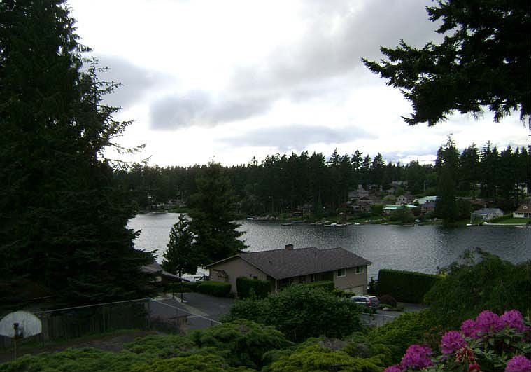 Beautiful view of Steel Lake.