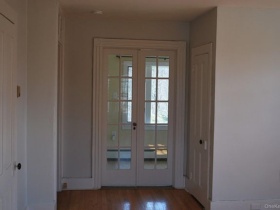 4th image of 35 Oakland Ave