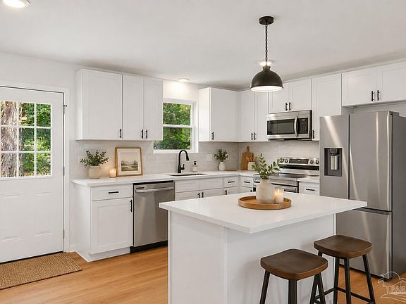 4th image of 551 Corrydale Dr