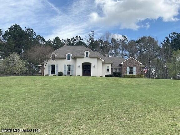 2nd image of 17 Country Squire Rd