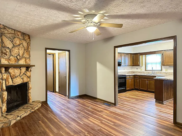 3370 Spangler Dr — Photo 26