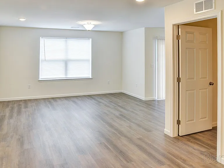 Apartments On Main — Photo 65