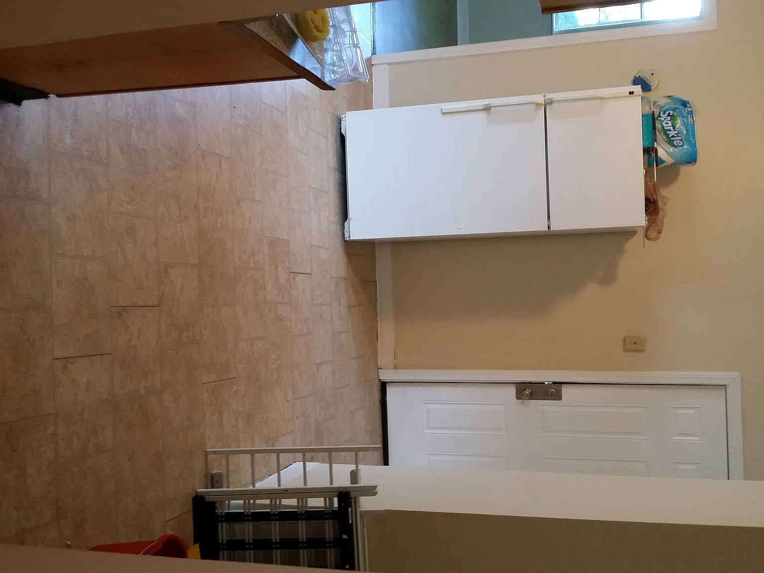 3 bed, 1350 sqft, $3,300 — Photo 4