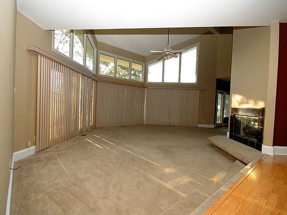 4th image of 111 Cassedale Dr