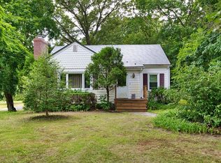 9 Pleasant St, Assonet, MA 02702
