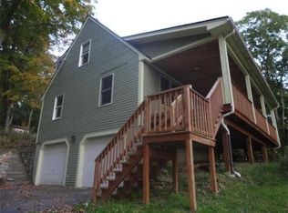 166 Warren Rd, Brimfield, MA 01010