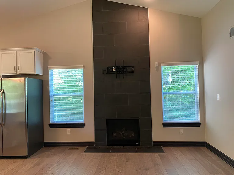 9915 Wayne Rd — Photo 14