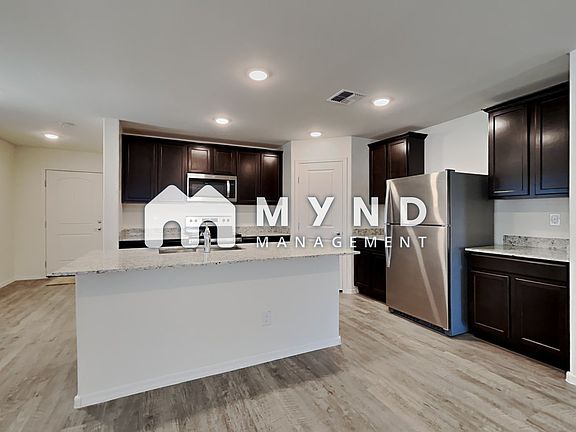3rd image of 1549 E Kendall Pl