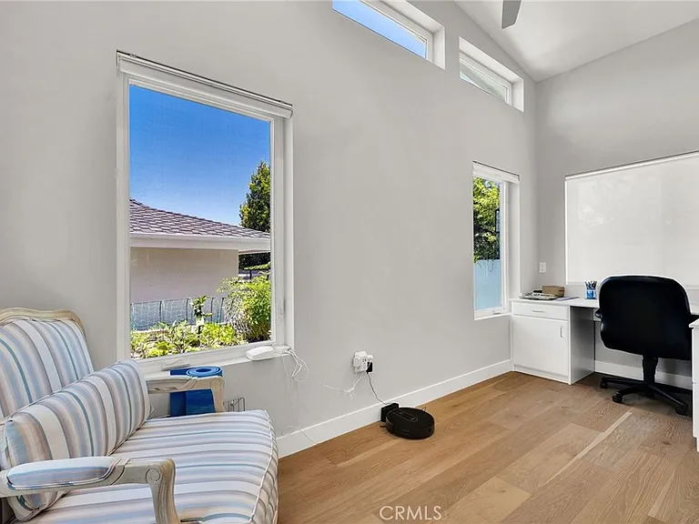 15 Lantana Pl #A — Photo 7