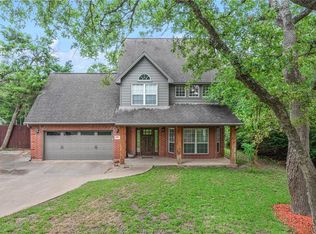 1903 Pinewood Dr, Bryan, TX 77807