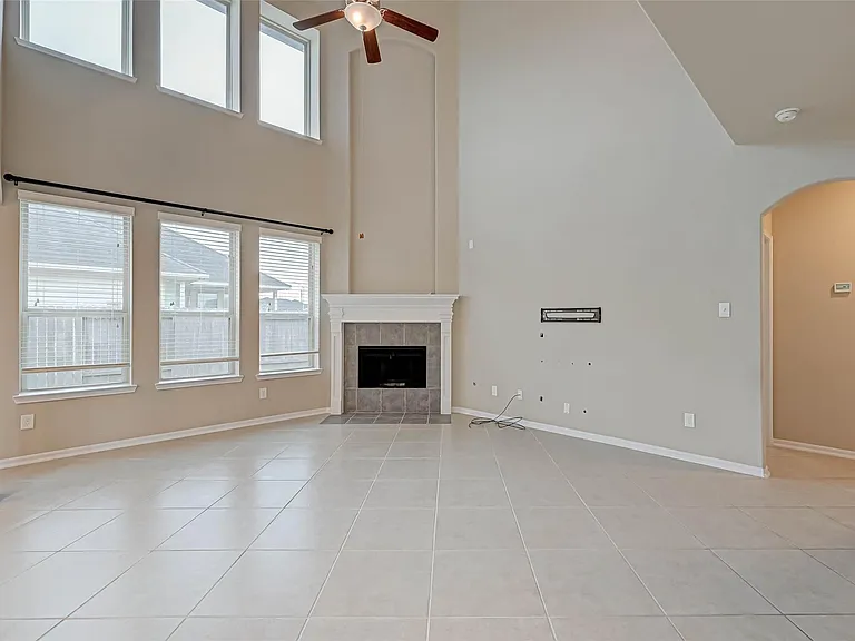 2111 Post Oak Ct — Photo 9